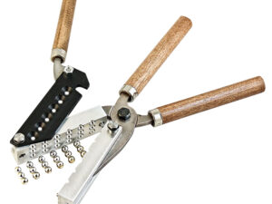 Lee Precision 90192 Mold 000 Buckshot with Handle 70 gr 12 Gauge Steel w/Wood Handle Capacity 2 Bullets